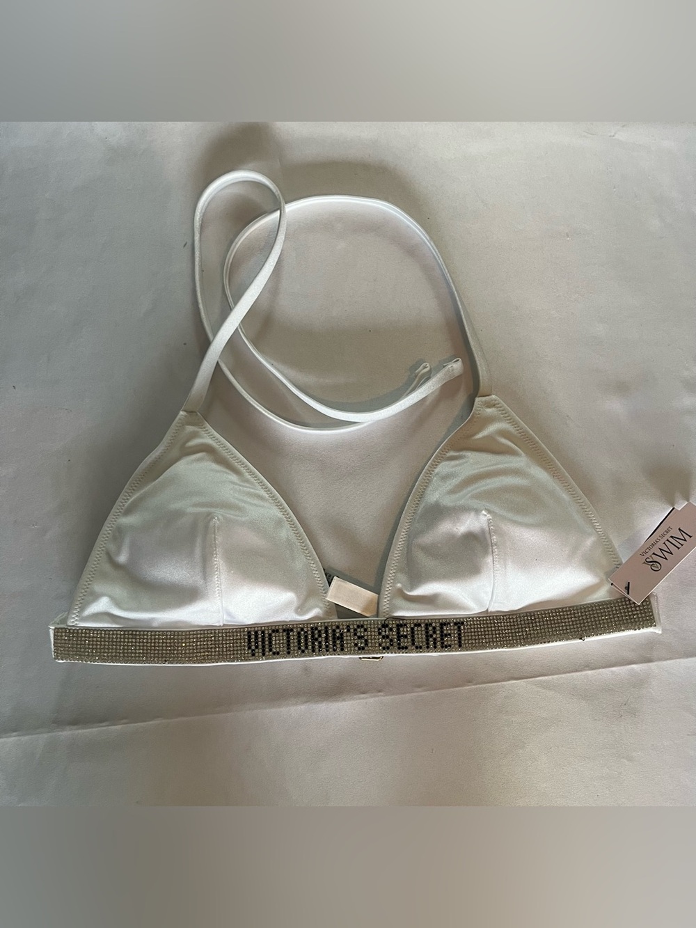 New Victoria’s Secret M Bikini Swim Top size M Swimwear $45 NWT